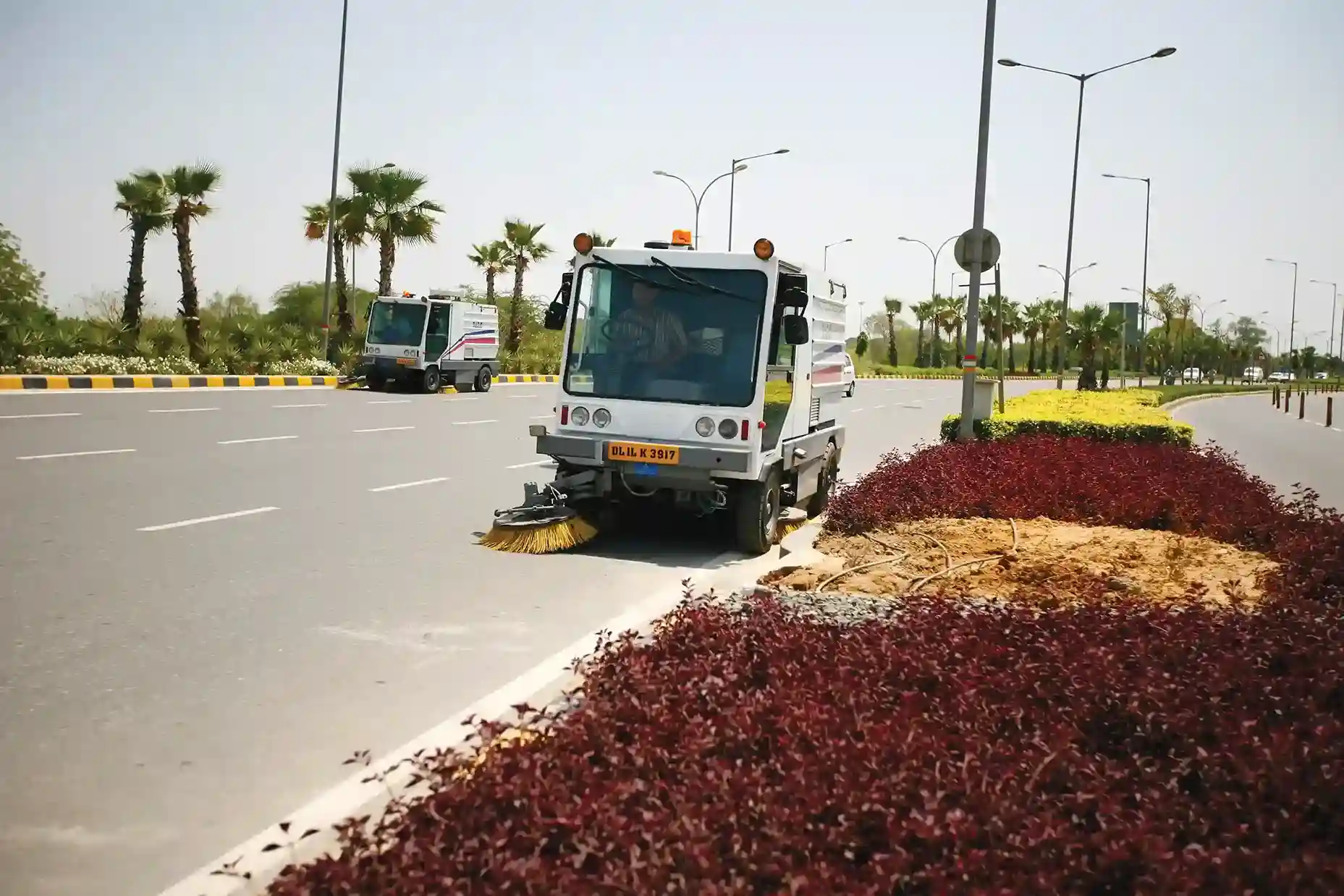 mechanised sweeping of the road